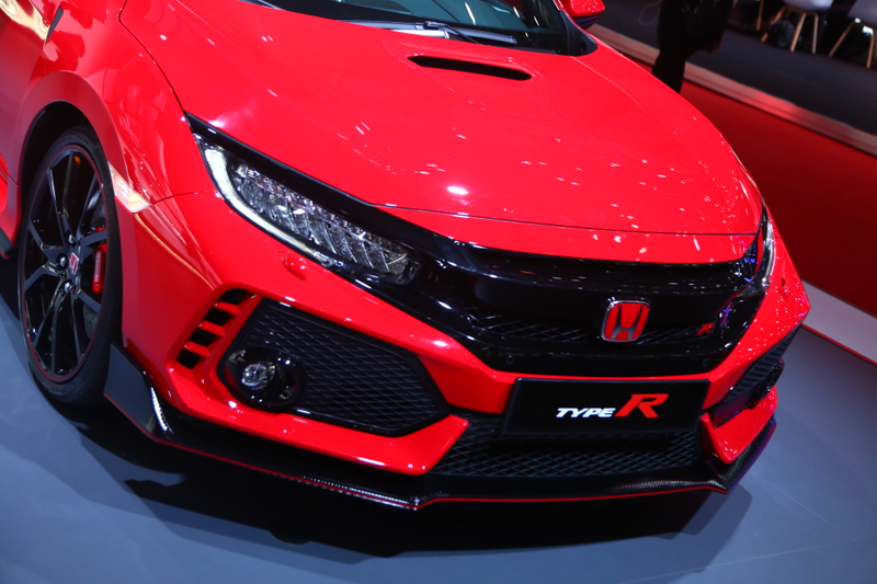 Illustration for article titled The 2018 Honda Civic Type R Is Ridiculous In All The Right Ways